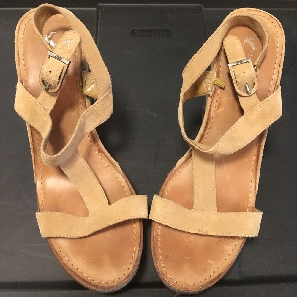 American eagle sandals